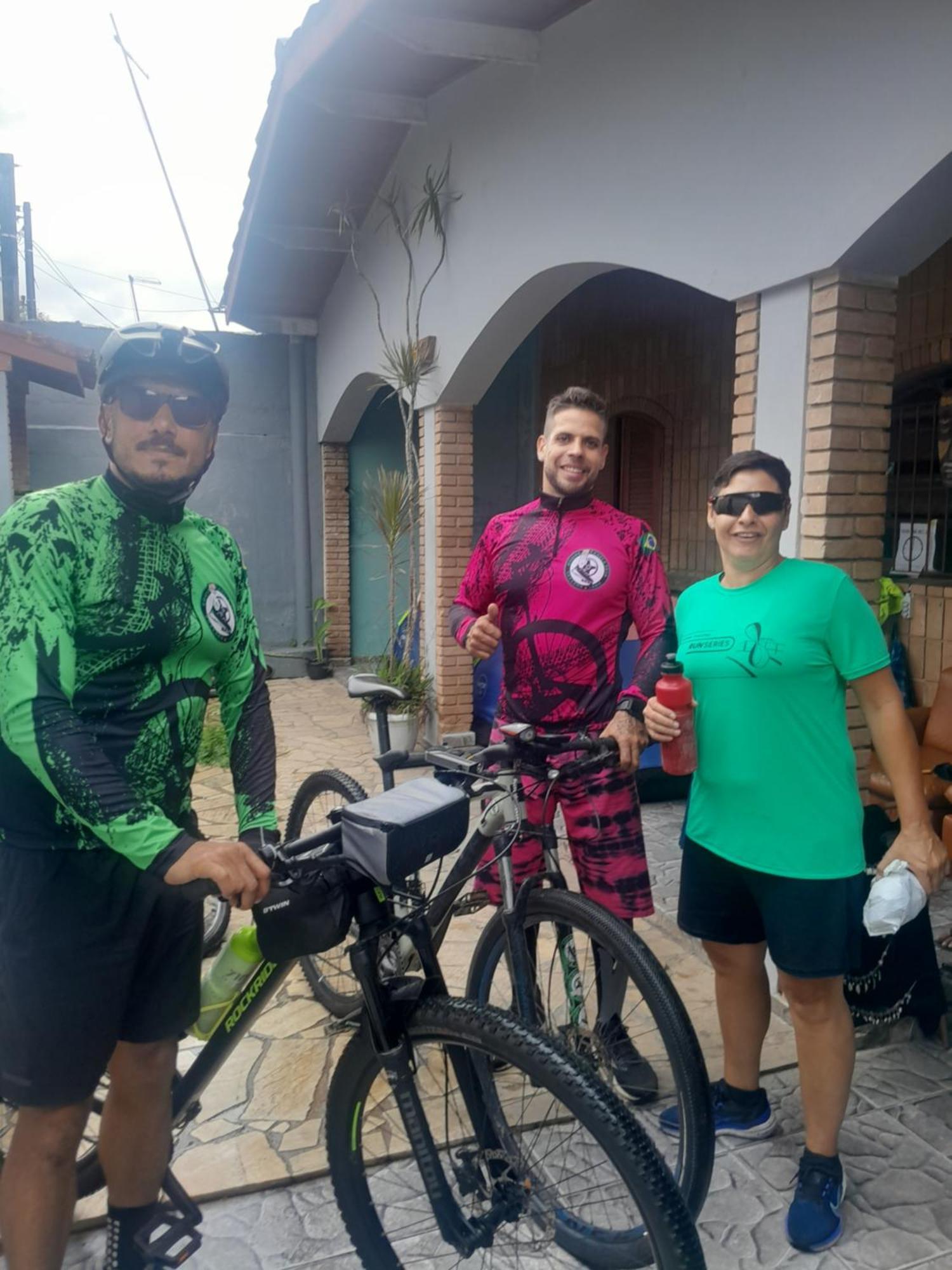 Casa 51 Hostel Ubatuba Kültér fotó